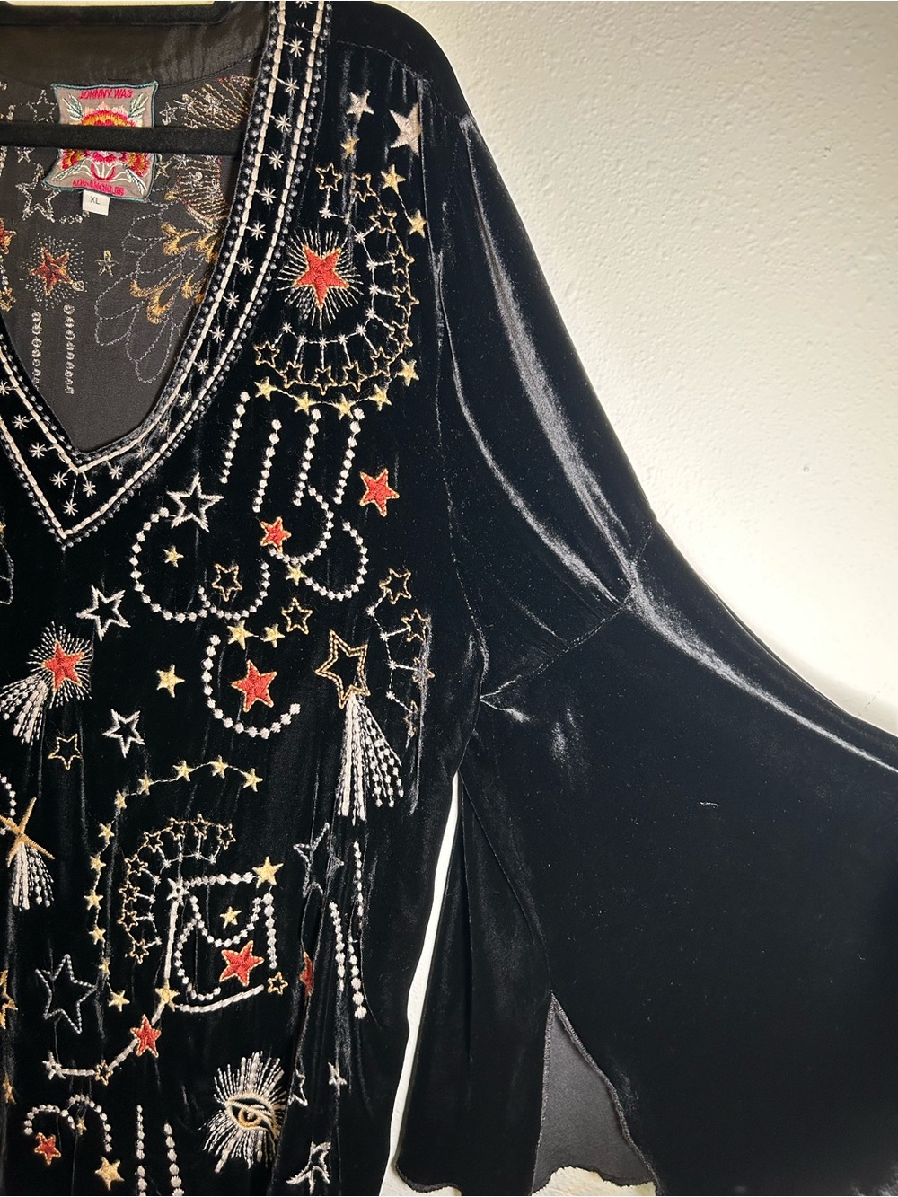 JOHNNY WAS Callisto Velvet Swing Blouse Celestial Embroidered Print XL Black - Picture 5 of 16